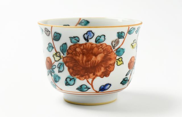 山本恭代 色絵牡丹唐草湯呑