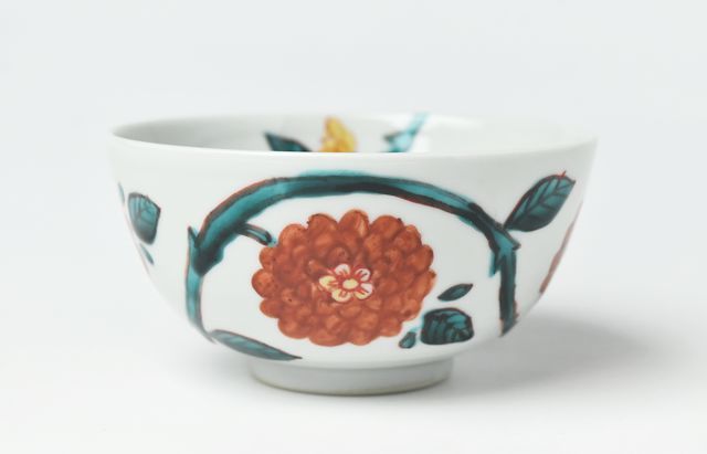 山本恭代 茜地赤花唐草飯碗 ｜ 暮らしのうつわ花田 和食器 通販