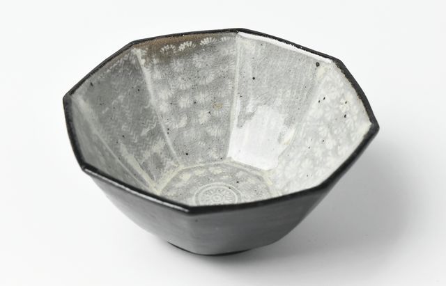 志村睦彦 4C 黒釉三島八角鉢 ｜ 暮らしのうつわ花田 和食器 通販