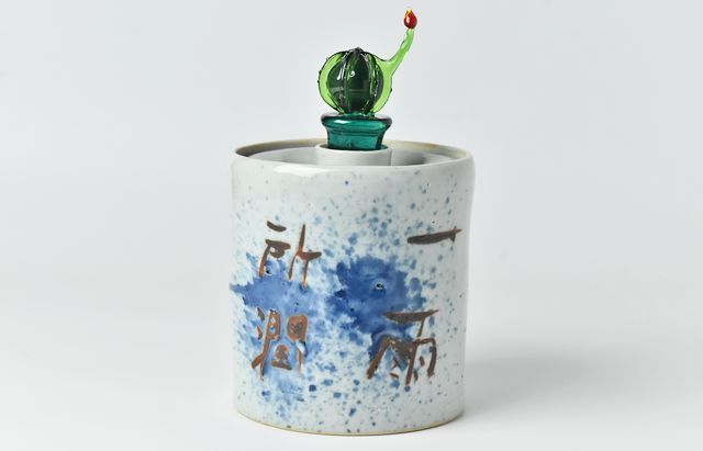 中尾万作 105 水指 （双魚文） ｜ 暮らしのうつわ花田 和食器 通販