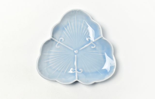 稲村真耶 湖水釉輪花楕円小皿 ｜ 暮らしのうつわ花田 和食器 通販