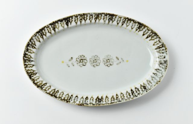 稲村真耶 鉄絵印判楕円8.5寸皿 ｜ 暮らしのうつわ花田 和食器 通販