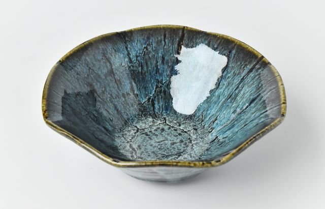 余宮隆さんの鉢 余宮隆 76C crack梅型6寸鉢 ｜ 暮らしのうつわ花田 和食器 通販