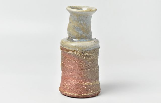 余宮隆 158 自然灰釉キヌタ型花入れ（大）