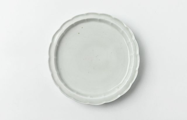 陶房独歩炎 20 古白磁輪花8寸皿 ｜ 暮らしのうつわ花田 和食器 通販