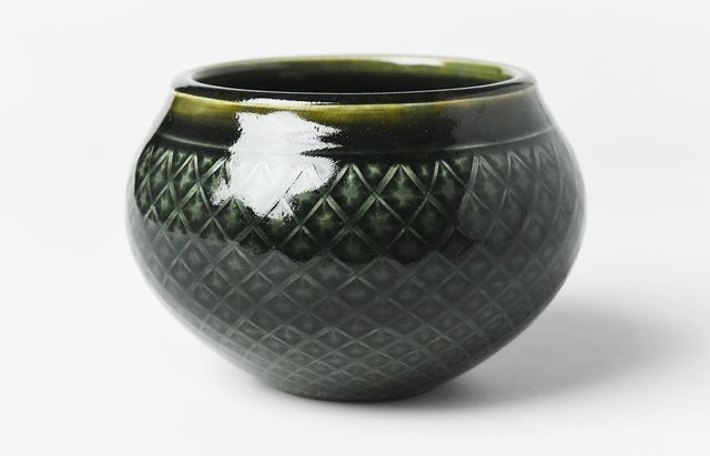 増渕篤宥 29　青釉釉象嵌花器
