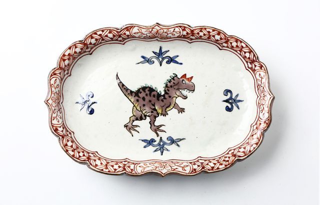 松浦コータロー　四角皿 松浦コータロー 32 色絵カルノタウルス楕円輪花皿 ｜ 暮らしのうつわ