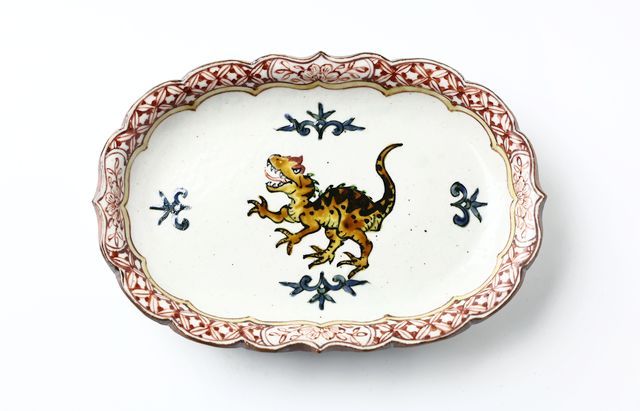 松浦コータロー 35 色絵アロサウルス楕円輪花皿 ｜ 暮らしのうつわ花田