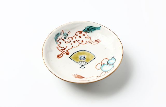 松浦コータロー 43 色絵瓢箪から駒文平盃（赤駒） ｜ 暮らしのうつわ