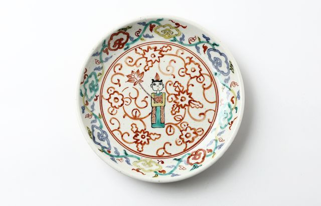 松浦ナオコ 15 色絵唐草人物文6.5寸皿 ｜ 暮らしのうつわ花田 和食器 通販