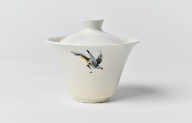 松本郁美 12B 貫入灰釉蓋碗（青鳥） ｜ 暮らしのうつわ花田 和食器 通販