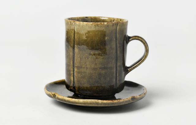 日高伸治 4 デミタス＆ソーサー 四つ葉文 アメ緑釉 ｜ 暮らしのうつわ