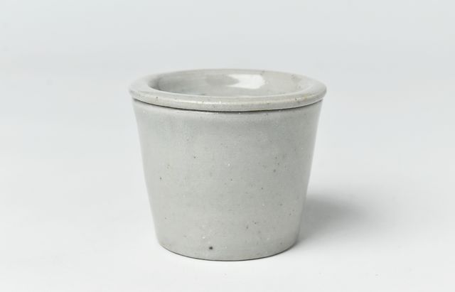 日高伸治 20 青白磁蓋付薬壺 豆 ｜ 暮らしのうつわ花田 和食器 通販