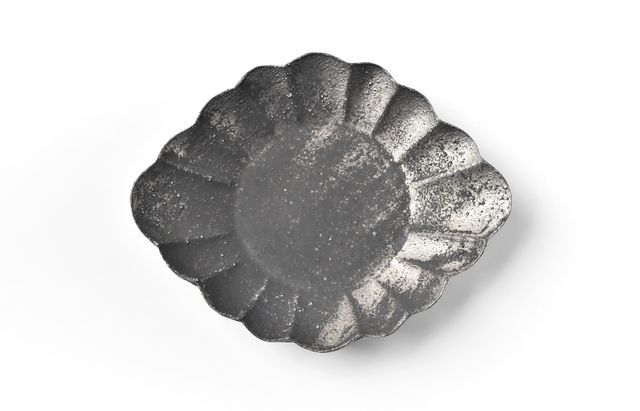 山本哲也 27 sabi-刷毛目銀彩木瓜形皿 ｜ 暮らしのうつわ花田 和食器 通販