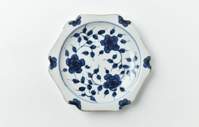 小林巧征 輪花六角皿牡丹唐草文 ｜ 暮らしのうつわ花田 和食器 通販
