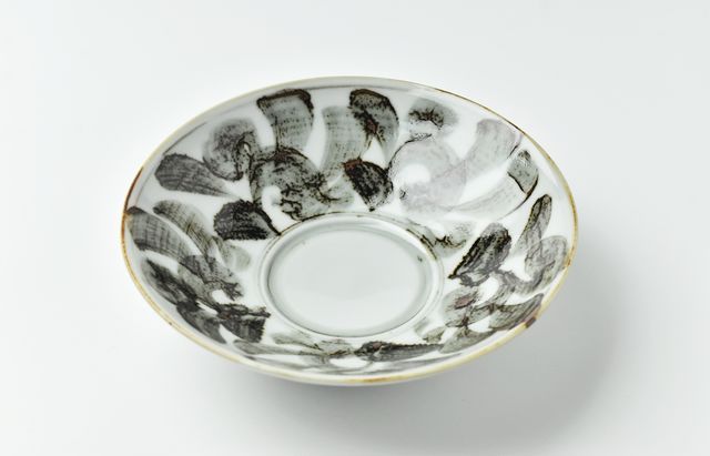 ほたる窯 ゴス鉄三角連山5寸鉢 ｜ 暮らしのうつわ花田 和食器 通販