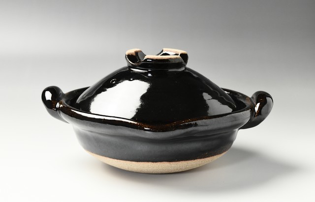 伊賀焼土楽 口付黒鍋7寸