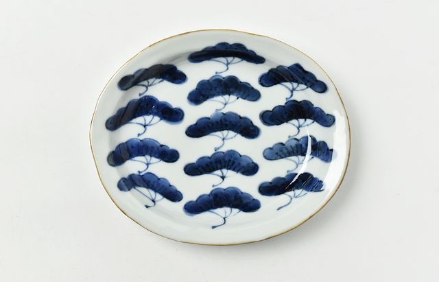 須谷窯 松文楕円皿（小）