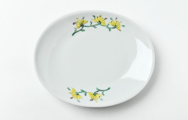 高原真由美 9 楕円皿 色絵草花繋ぎ ｜ 暮らしのうつわ花田 和食器 通販
