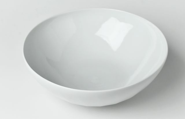 水野克俊 41 白磁面取ペルシア8寸鉢 ｜ 暮らしのうつわ花田 和食器 通販