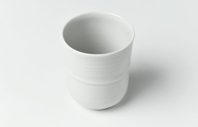 水野克俊 32 白磁胴紐湯呑 ｜ 暮らしのうつわ花田 和食器 通販