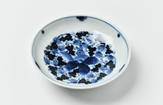 岩永浩 栗鼠葡萄唐草文反4.5寸皿 ｜ 暮らしのうつわ花田 和食器 通販