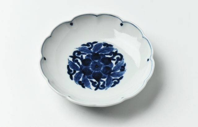 岩永 浩 唐草丸文輪花4.5寸皿 ｜ 暮らしのうつわ花田 和食器 通販