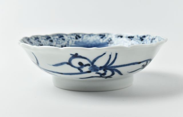 岩永浩 花唐草文輪花向付 ｜ 暮らしのうつわ花田 和食器 通販