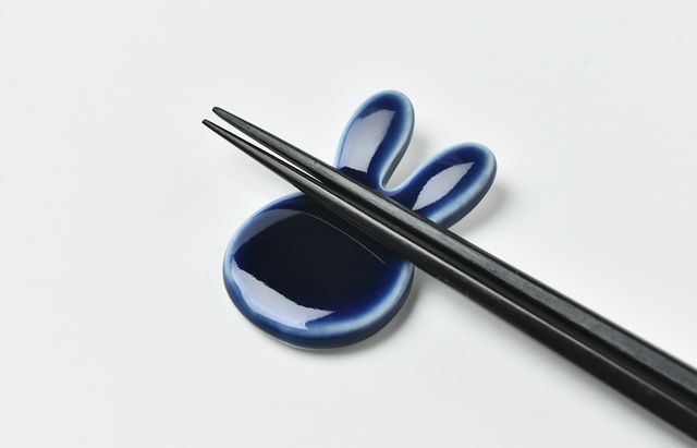 坂本窯 箸置 青うさぎ ｜ 暮らしのうつわ花田 和食器 通販