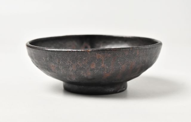 吉田学 鉄釉取り鉢 ｜ 暮らしのうつわ花田 和食器 通販