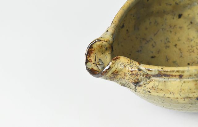 工藤和彦 3 黄粉引片口鉢 ｜ 暮らしのうつわ花田 和食器 通販