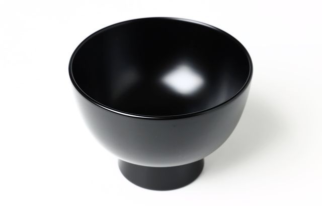 玉山保男（艸工房） 4寸5分椀（合鹿形）黒漆 トチ ｜ 暮らしのうつわ
