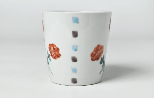 重田 良古 色絵花柄マグカップB ｜ 暮らしのうつわ花田 和食器 通販
