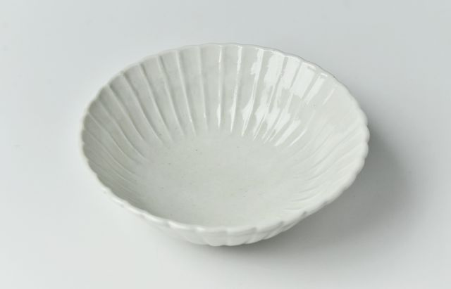 阿部春弥・みか 13 白磁輪花鉢 ｜ 暮らしのうつわ花田 和食器 通販