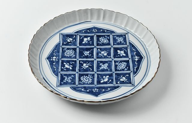 西納三枝 染付花文色紙輪花8寸皿 ｜ 暮らしのうつわ花田 和食器 通販