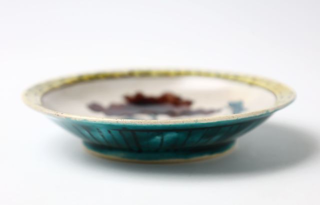 山本恭代 1 蝶に芙蓉図鍔縁形小皿 ｜ 暮らしのうつわ花田 和食器 通販