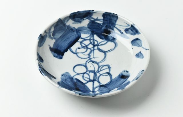 中尾万作 染付ぶどう文皿 ｜ 暮らしのうつわ花田 和食器 通販