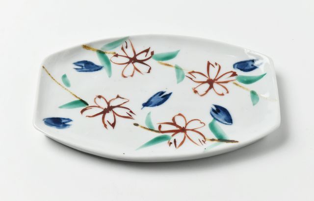 中尾万作 色絵桜台皿（中） ｜ 暮らしのうつわ花田 和食器 通販