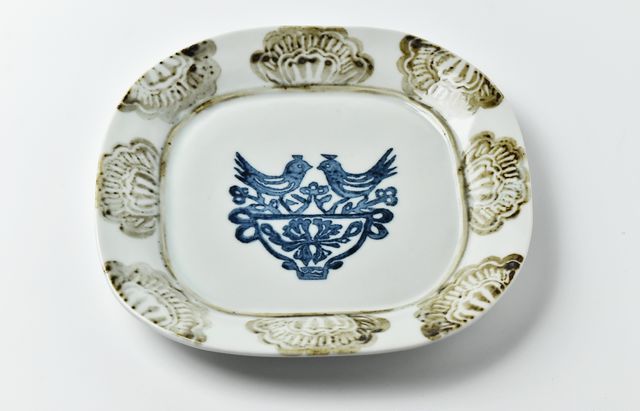 稲村真耶 印判双鶏文7.5寸丸四方皿 ｜ 暮らしのうつわ花田 和食器 通販