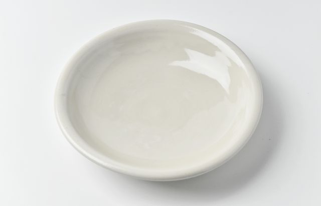 余宮隆 44 天草端反り6寸皿 ｜ 暮らしのうつわ花田 和食器 通販