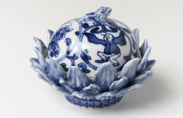 浦陽子 15 祥瑞蓮華唐子図蓋物（蛙） ｜ 暮らしのうつわ花田 和食器 通販