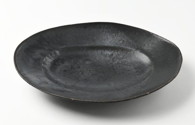 林拓児 45 黒釉楕円皿大 ｜ 暮らしのうつわ花田 和食器 通販