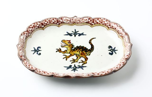 松浦コータロー 35 色絵アロサウルス楕円輪花皿 ｜ 暮らしのうつわ花田