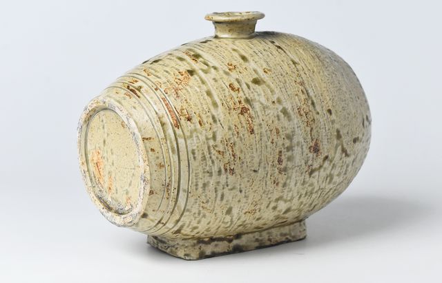 水垣千悦 7 灰釉印花俵壺 ｜ 暮らしのうつわ花田 和食器 通販