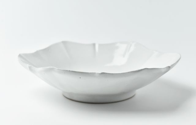山本哲也 18 白釉稜花鉢 ｜ 暮らしのうつわ花田 和食器 通販