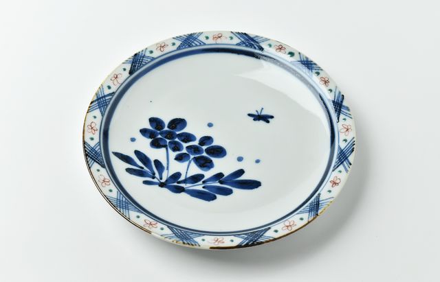 小林巧征 6寸皿色絵花蝶文 ｜ 暮らしのうつわ花田 和食器 通販