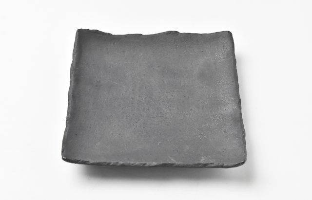 鈴木重孝 黒磁四方小皿 ｜ 暮らしのうつわ花田 和食器 通販