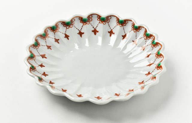 須谷窯 赤絵瓔珞文輪花皿 ｜ 暮らしのうつわ花田 和食器 通販