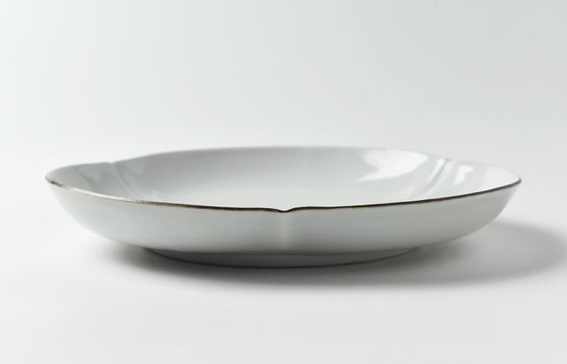 水野克俊 50 白磁口紅三ツ輪花変形皿 ｜ 暮らしのうつわ花田 和食器 通販