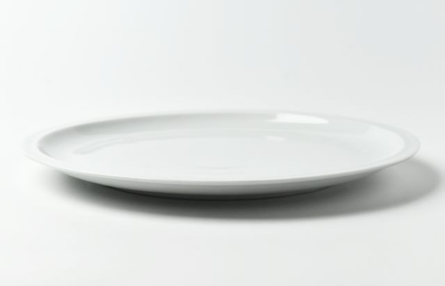 水野克俊 43 白磁ピューター9寸皿 ｜ 暮らしのうつわ花田 和食器 通販